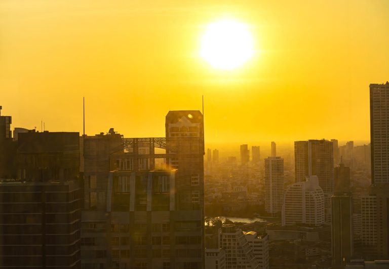 Mudanças climáticas impactam saúde de gestantes, crianças e idosos, alerta OMS | Meio e Saúde Brasil CNN Brasil