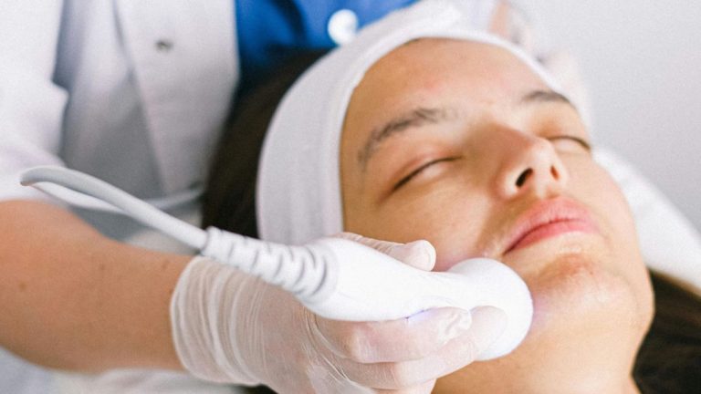 Peeling de fenol: veja o que é, como funciona e quais os riscos | Meio e Saúde Brasil