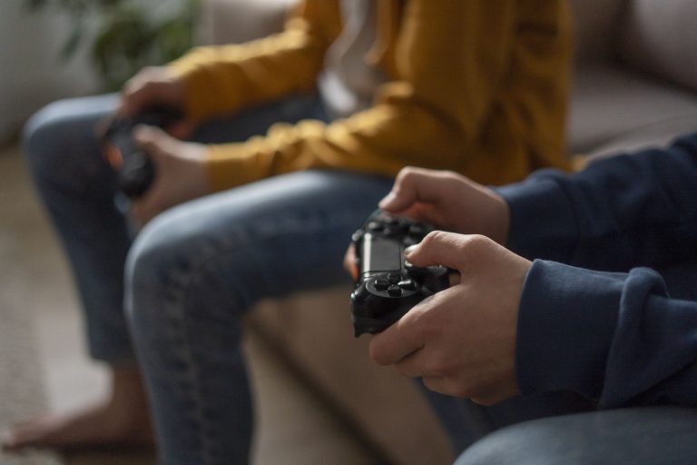 Jogar videogame faz bem? Veja o que diz novo estudo | Meio e Saúde Brasil CNN Brasil