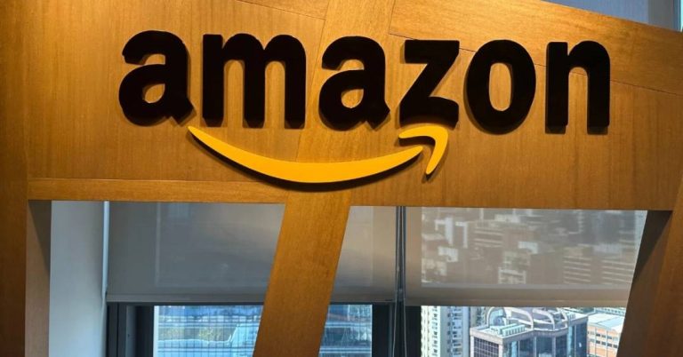 Amazon diz que funcionários terão que voltar presencialmente e suspende modelo híbrido