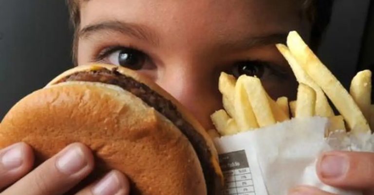 Obesidade e consumo de ultraprocessados avançam entre os mais pobres | Balanço Social