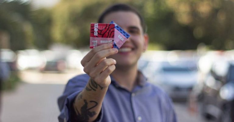 ‘TEX’, nova camisinha texturizada do SUS, é aposta para estimular uso de preservativos